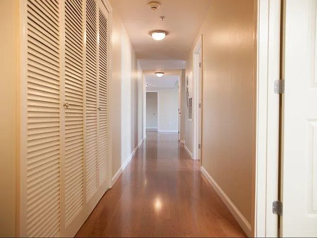 Nine 27 Apartments — Photo 12