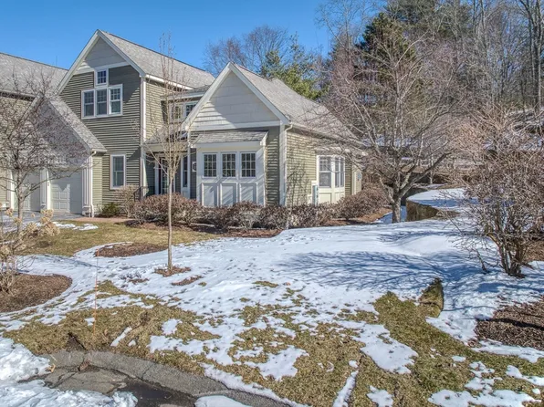 15 Cole Dr Unit 15, Hopkinton, MA 01748