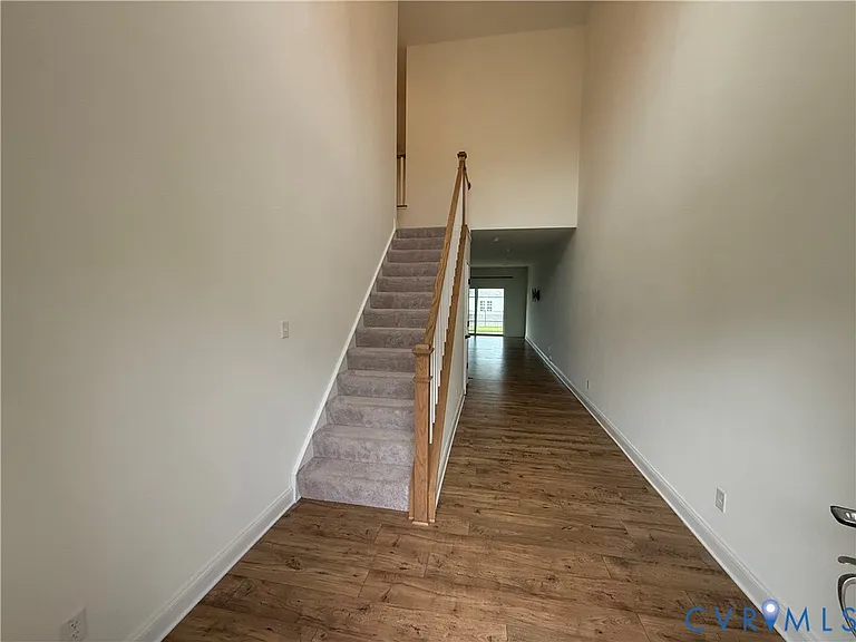 7048 Dunton Rd — Photo 3