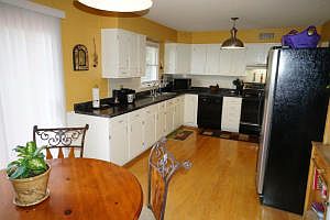 1st image of 4001 Thornwood Dr