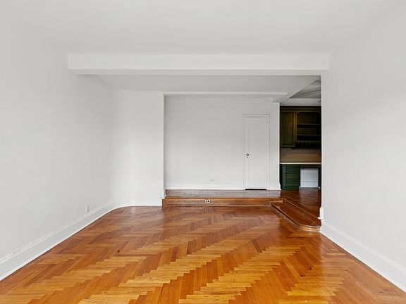 5th image of 55 Park Ter E APT B74