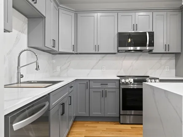 60 Stanley St #202, Dorchester, MA 02125