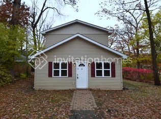 26805 N Circle Dr, Mundelein, IL 60060