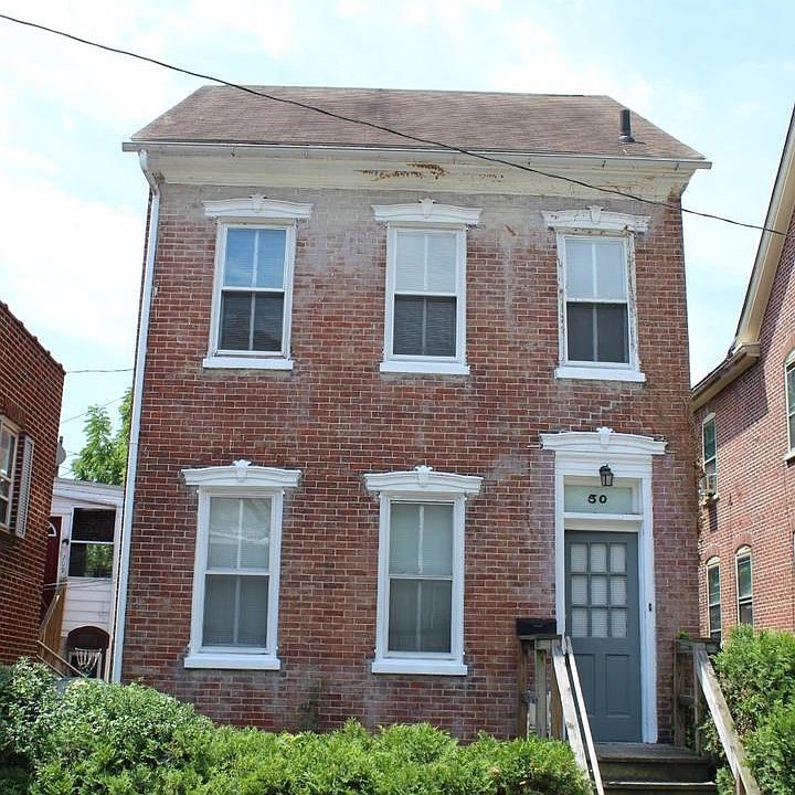 1st image of 50 E 2nd St