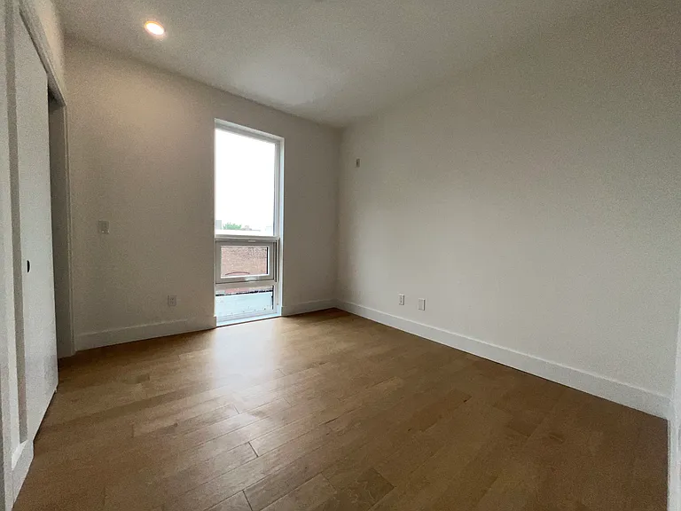 Second bedroom