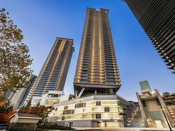 4720 Lougheed Hwy #902, Burnaby, BC V5C 0M8