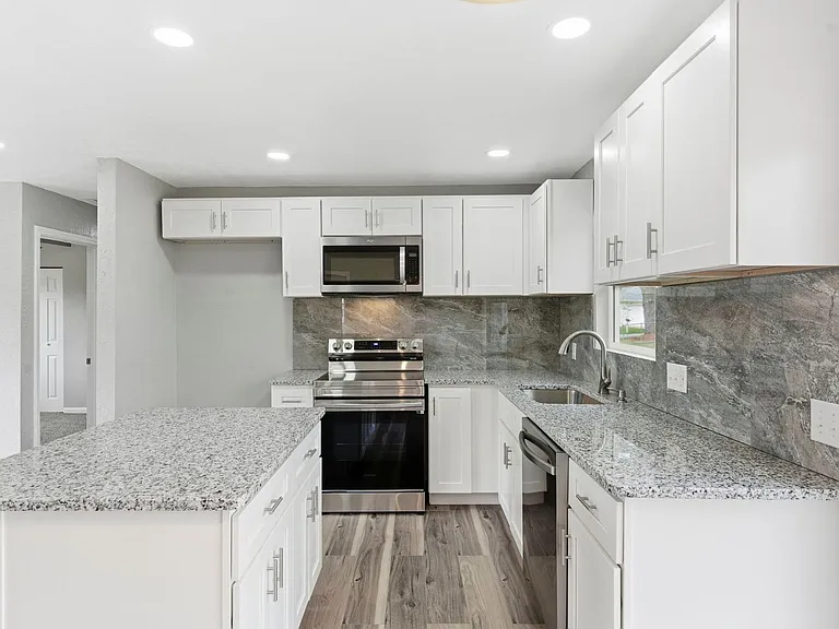 304 S Rice St — Photo 8