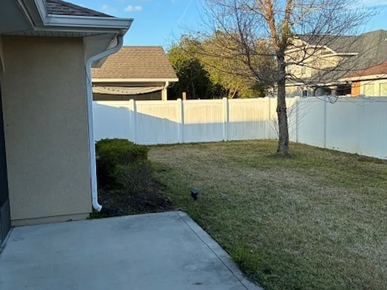 102 Miller Ct — Photo 40