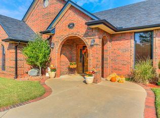 300 N Jasper Way, Mustang, OK 73064