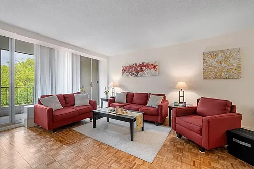 33 Pond Ave Photo 1