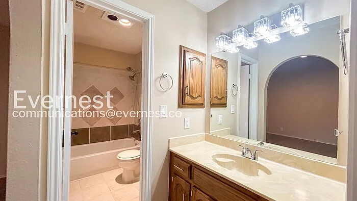 5127 Roundhill St — Photo 3