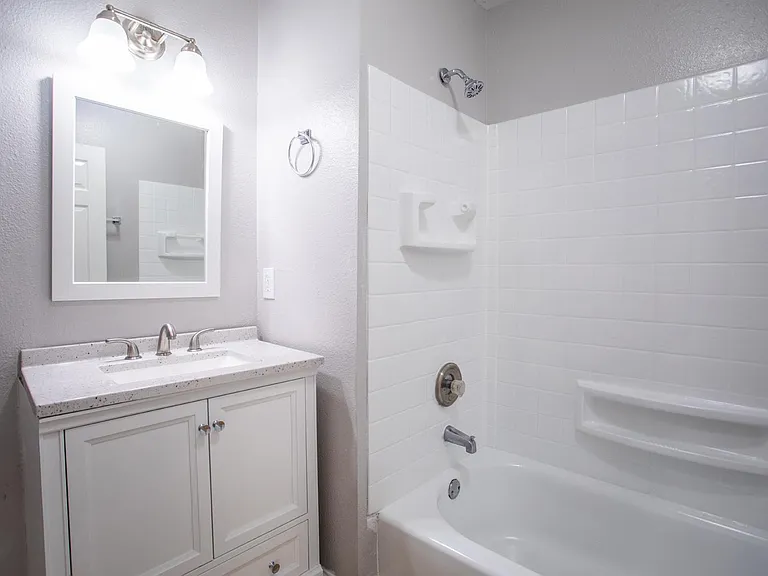 3735 Commercial Ave — Photo 4