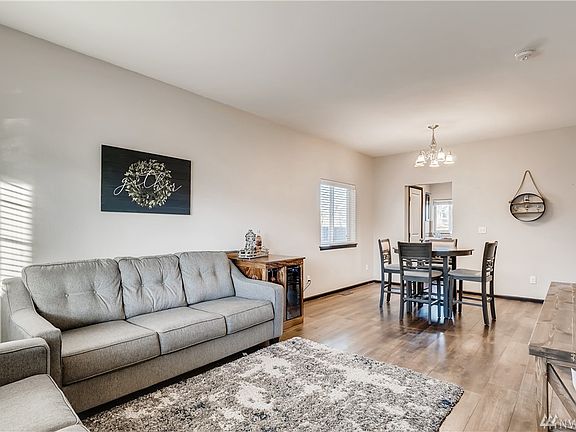 Beautiful open living room into dining room