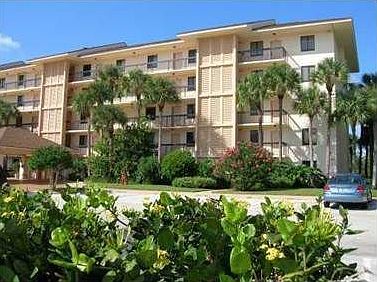 1st image of 701 Seafarer Cir APT 504
