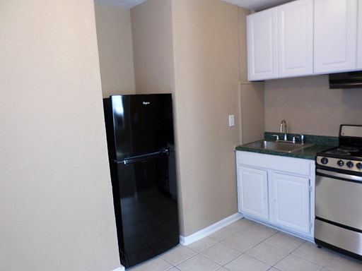 4th image of 2887 College St APT A