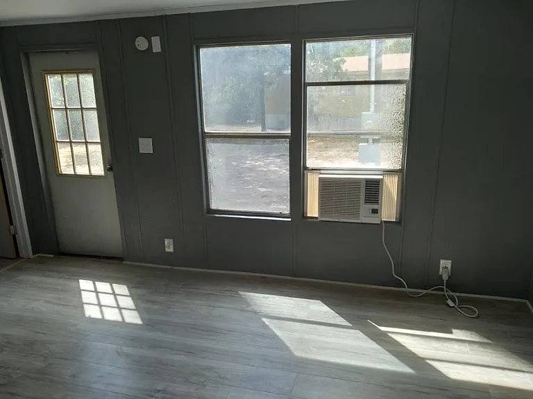 315 The Oil Rd — Photo 14