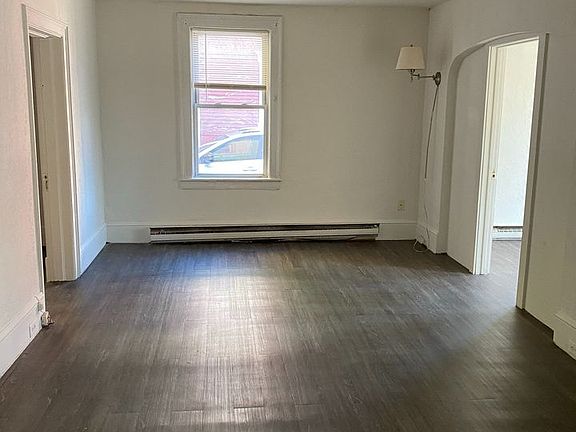 4th image of 5155 N Catherine St #5153