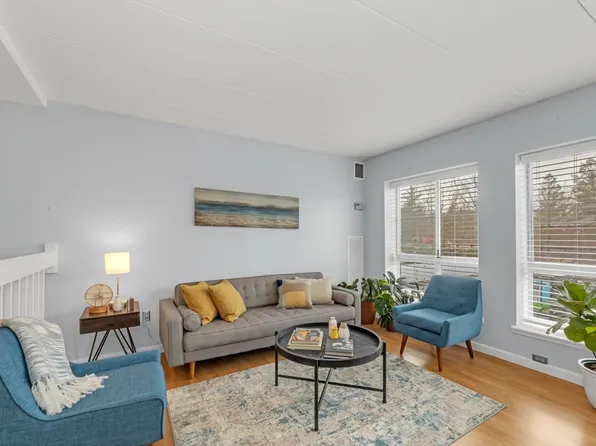 160 Burkhall St Unit 208, Weymouth, MA 02190