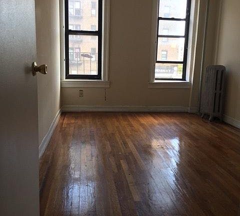 5th image of 159 Bay 29th St APT A1