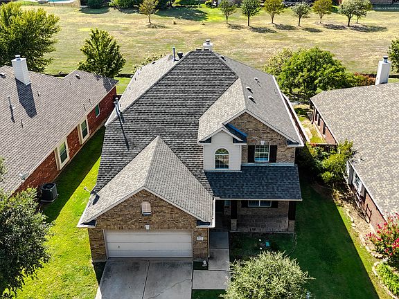 4th image of 8273 Robertson Dr