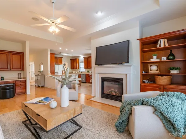 114 River Birch Dr, Salisbury, NC 28146