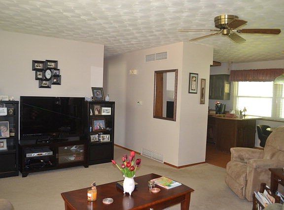 5th image of 8 Edward Ct