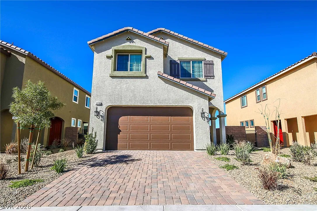 4 bed, 2.5 bath, 1937 sqft, $2,100 — Photo 1