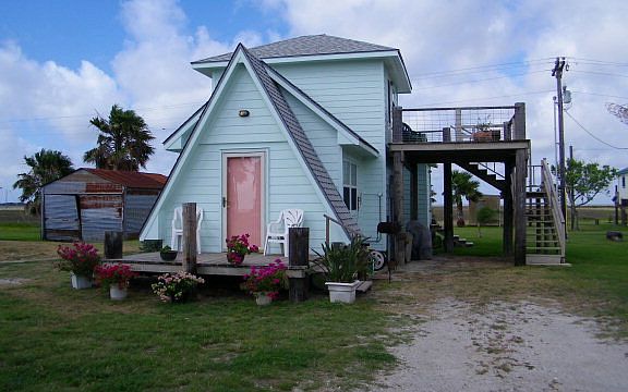 2nd image of 1098 S Ocean Dr