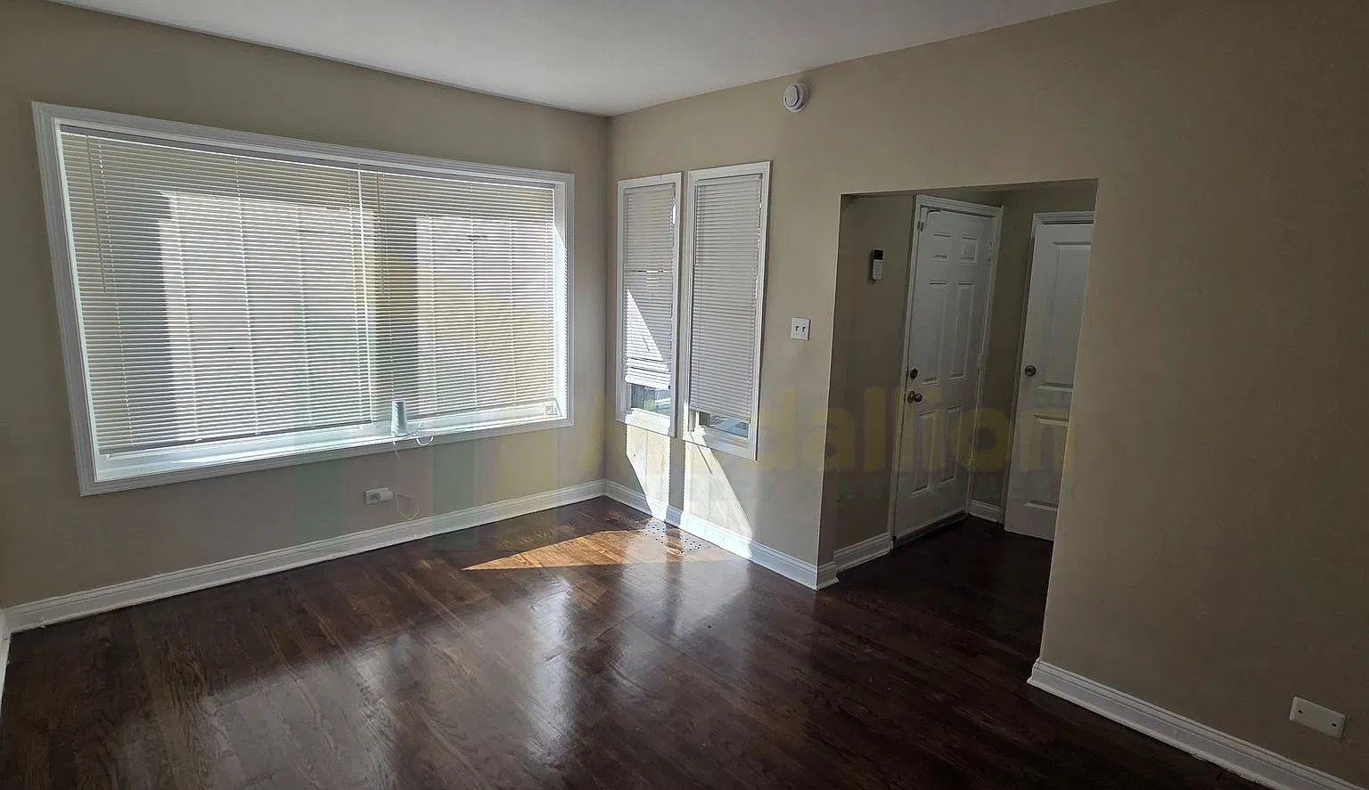 5-Bedroom Brick Bungalow with Finished Basement, Bonus Room, and Fenced Backyard — Photo 3