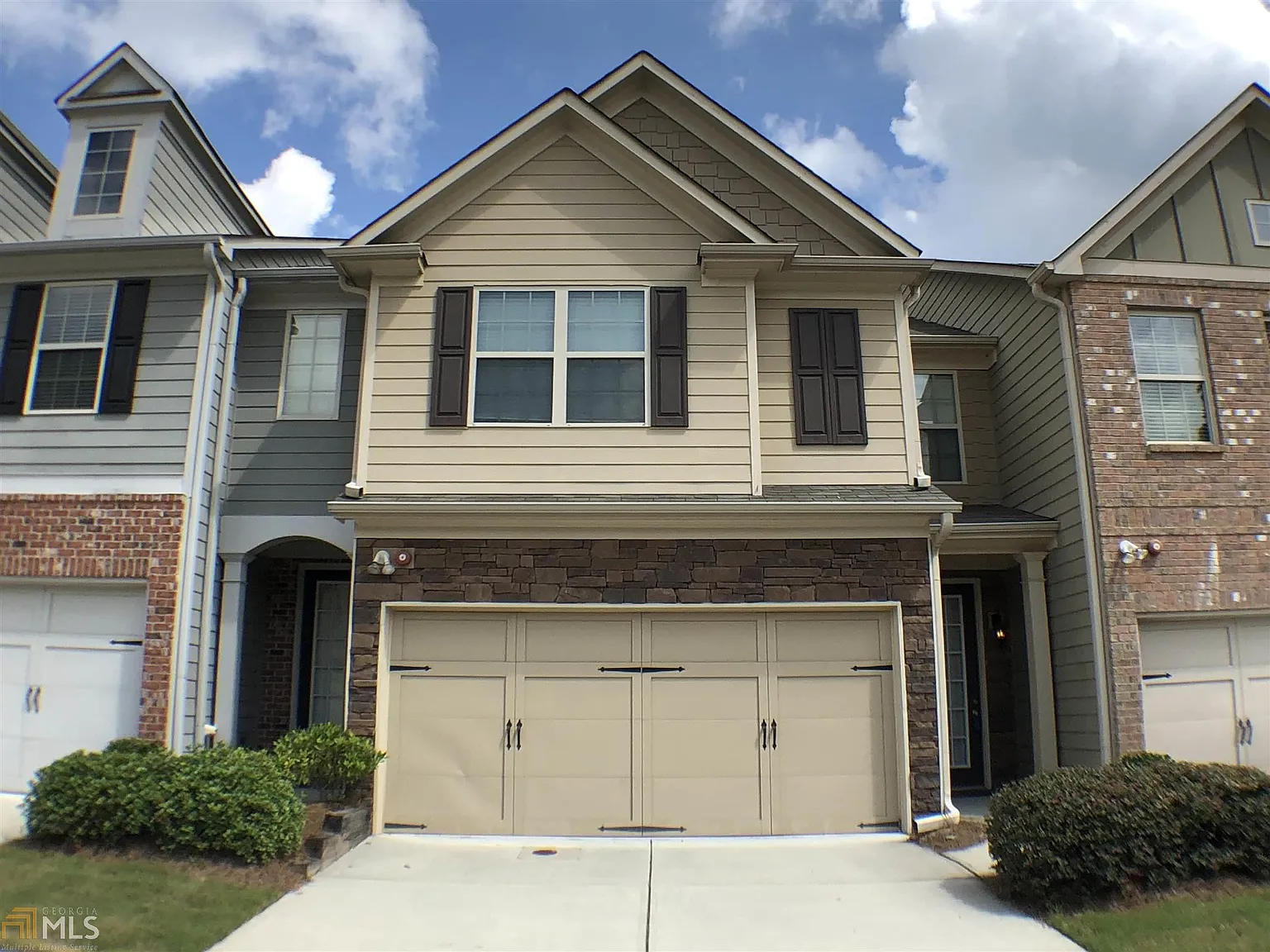 2404 Attewood Dr photo 1
