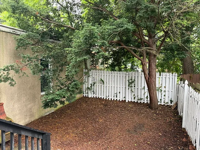 33 Duer Pl #1 — Photo 21