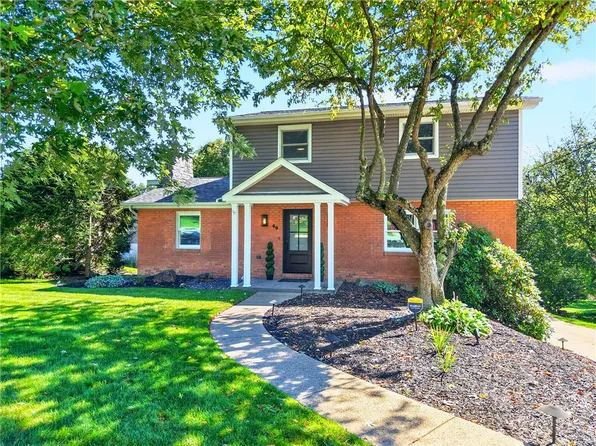 49 Norfolk Dr, Coraopolis, PA 15108