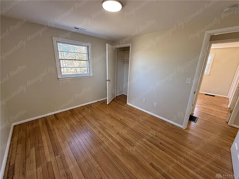 675 Wright St — Photo 29