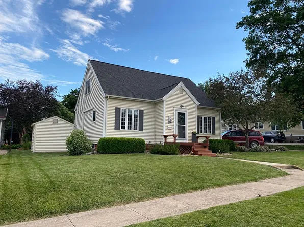 204 Randall St, Reinbeck, IA 50669