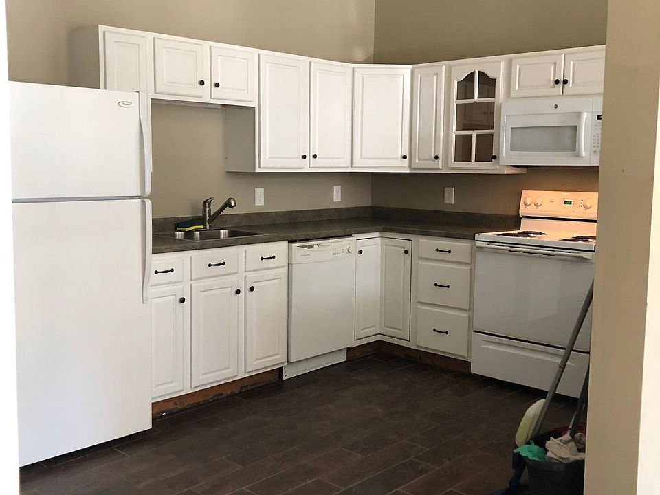 2nd image of 57 Chestnut St APT 1