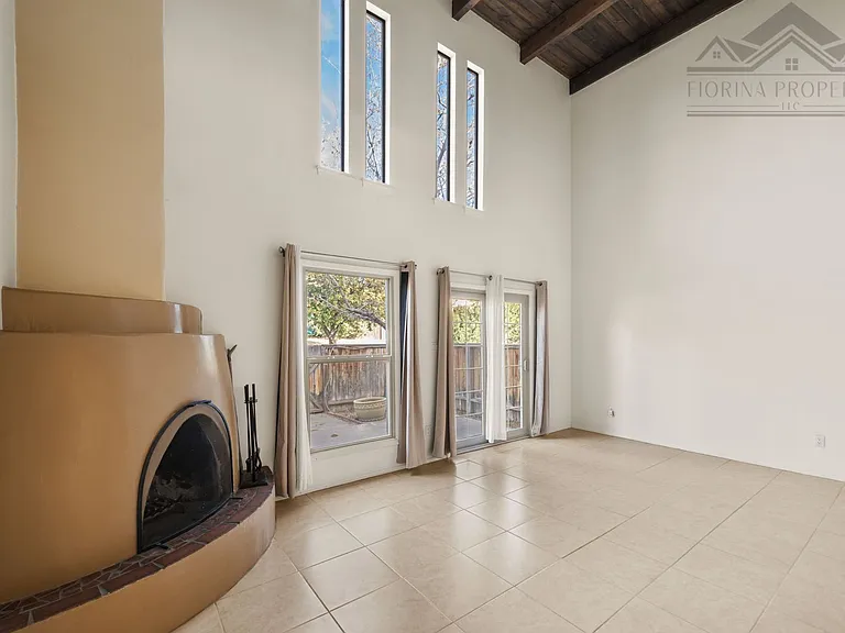 3161 Plaza Blanca — Photo 9