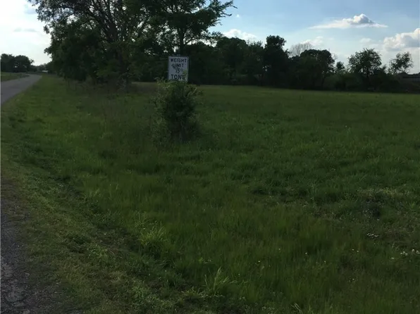 64 Tbd Old Hwy, Muldrow, OK 74948