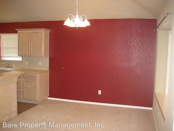 4th image of 4225 Manhattan Dr
