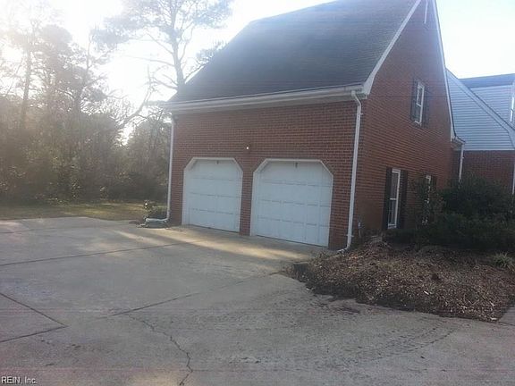 4th image of 5135 Lake Shores Rd