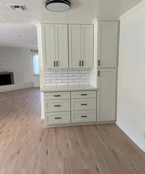 7969 Glenbar Way — Photo 4