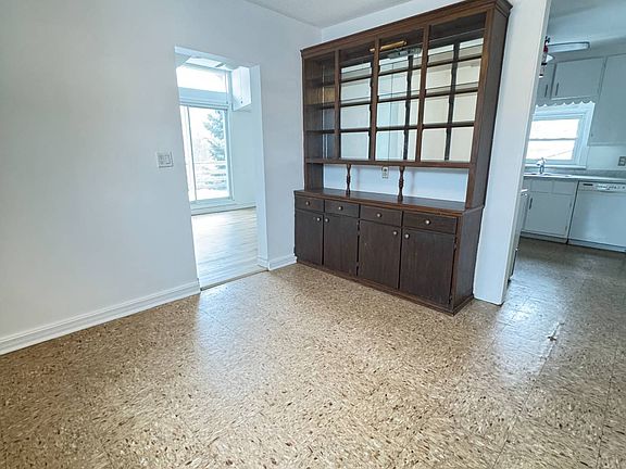 4th image of 273 Moffat St