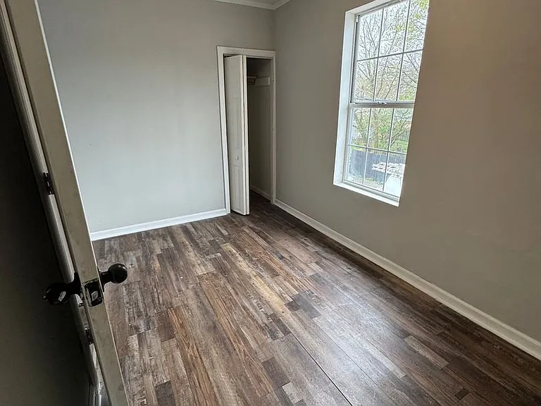 1201-1203 Long St — Photo 6