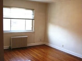 2027 29th St, Astoria, NY 11105