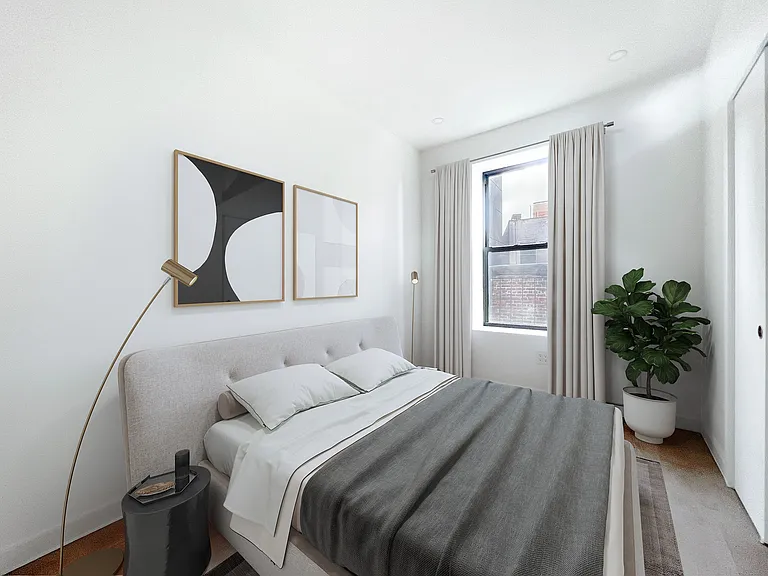 140 W 4th St #4 — Photo 4