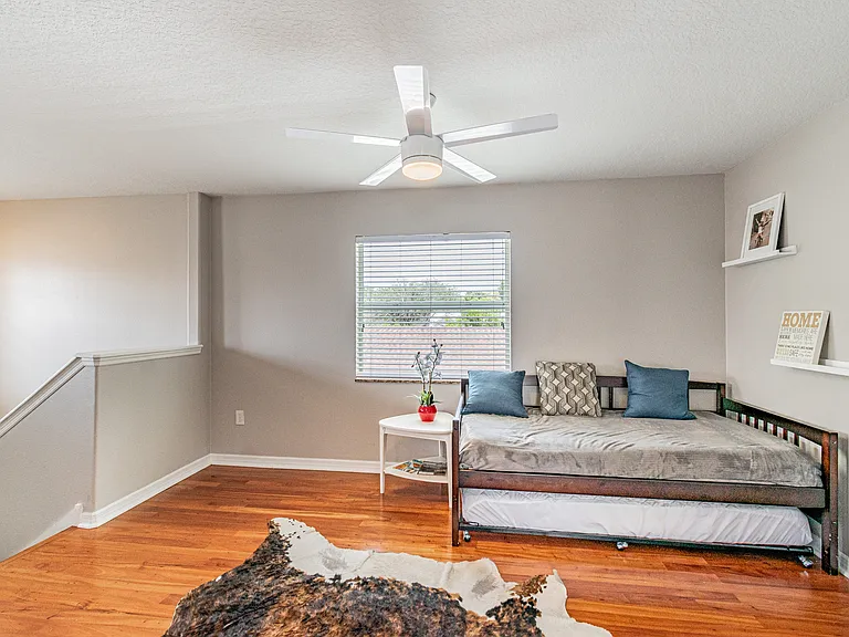 2907 W Chestnut St — Photo 39