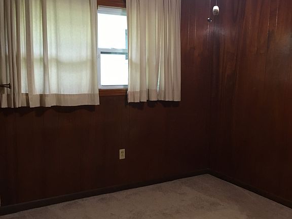 Den/bedroom