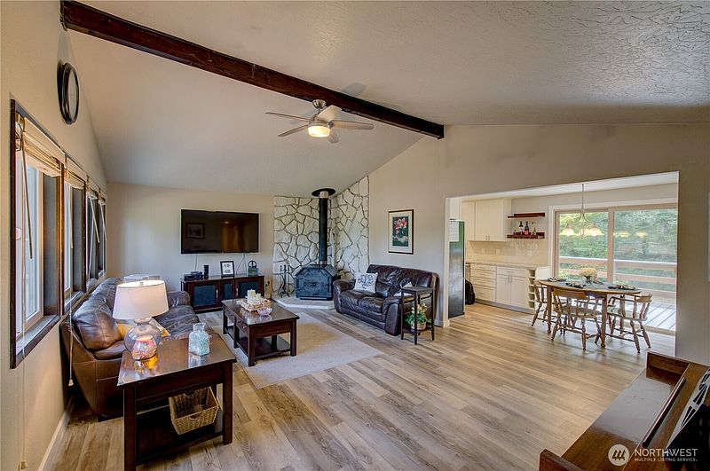 4th image of 27521 U Street