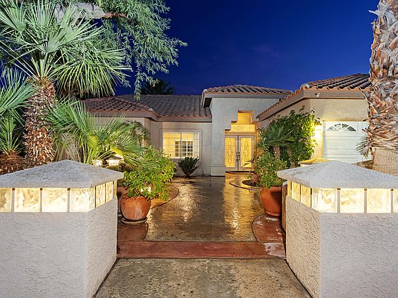 3rd image of 78601 Pompeii Ct