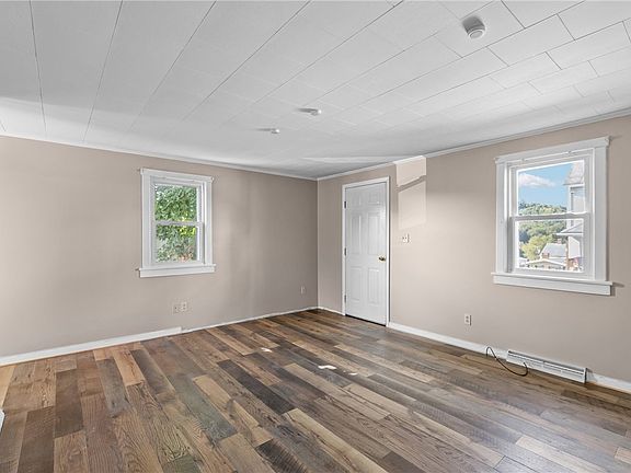 3rd image of 26 Lincoln St