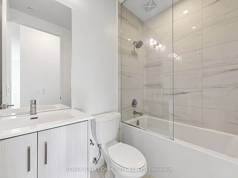 180 Front St E #Penthouse 05 — Photo 18
